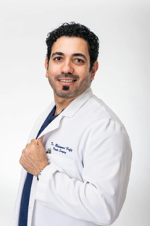 د محمد حافظ استشاري جراحة التجميل (2)